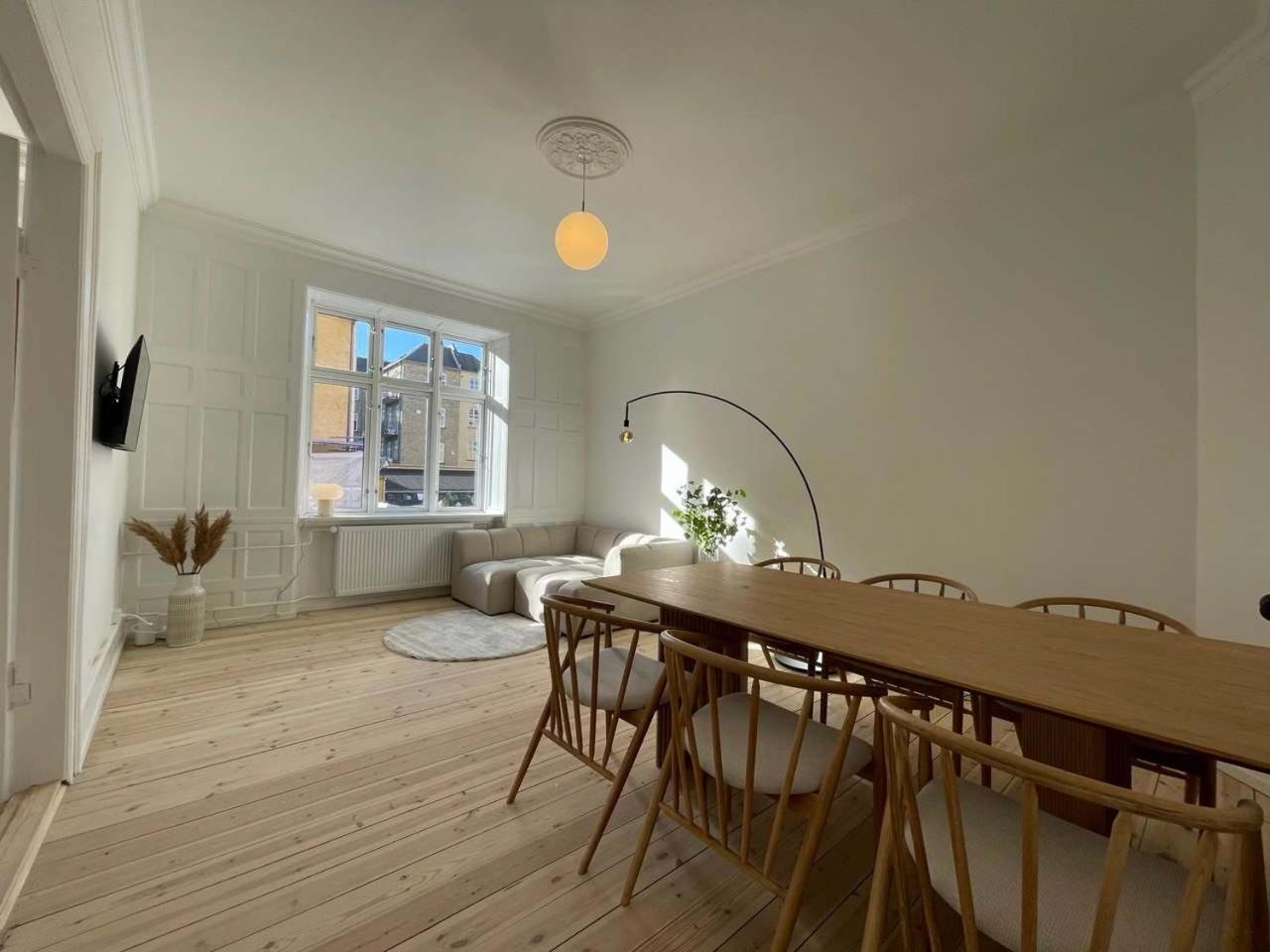 Apartment The Royale Retreat With 5 Bedrooms Copenhagen